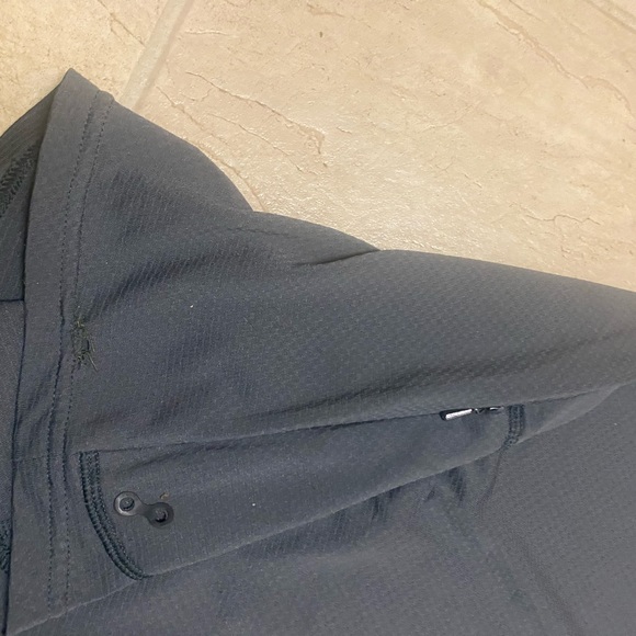 Lululemon Metal Vent Tech Short Sleeve Top Sz XL Distressed.GUC - Picture 9 of 10